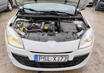 Renault Megane III Hatchback 1.5 dCi FAP 90KM 2011 Renault Megane 2011r, 1.5DCI VAN, Lekko uszkodzony tyl. Jezdzi. 1.5 90KM, zdjęcie 4