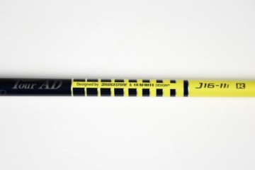 Bridgestone JGR железо №7 графитовый вал Tour AD