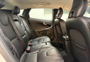 Volvo V40 II Cross Country D3 150KM 2014 Volvo V40 Volvo V40 D3 Ocean Race 2.0 Diesel 150KM, zdjęcie 17