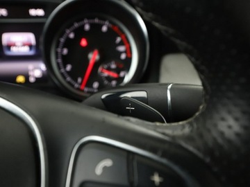 Mercedes CLA C117 Shooting Brake Facelifting 1.6 200 156KM 2017 Mercedes CLA 200 automat full LED navi panorama, zdjęcie 32