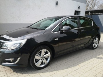 Opel Astra J GTC 1.4 Turbo ECOTEC 140KM 2013 Opel Astra 1,4 T140KM Klimatr Temp Alu17 LIFT, zdjęcie 9
