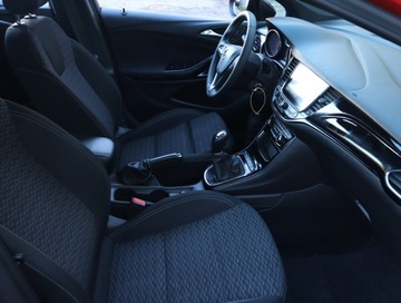 Opel Astra J GTC 1.6 Turbo ECOTEC 200KM 2018 Opel Astra 1.6 T, Salon Polska, Serwis ASO, Navi, zdjęcie 8