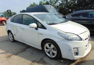 Toyota Prius III 2009 Toyota Prius pali jezdzi silnik skrzynia b...