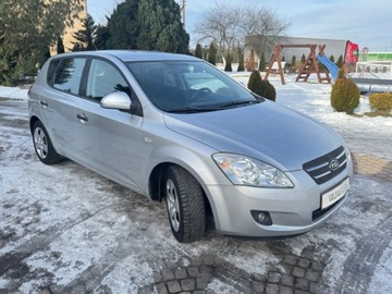 Kia Ceed I Hatchback 5d Facelifting 1.6 DOHC CVVT 126KM 2010 Kia Ceed 1.6 Isg 126KM Klima Piekny stan Sprawdz 1.6 Benzyna 126KM, zdjęcie 3