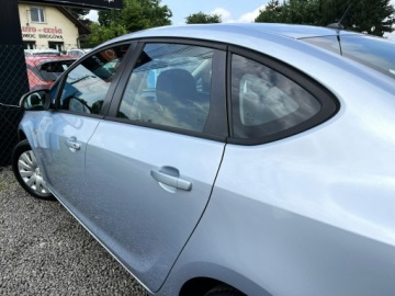 Opel Astra J Sedan 1.6 Twinport ECOTEC 115KM 2016 Opel Astra 1.6 Benzyna/LPG / Klima / Salon Pl, zdjęcie 19