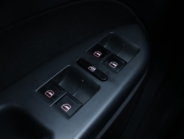 Volkswagen Touran I 1.4 TSI 140KM 2008 VW Touran 1.4 TSI, Navi, Xenon, Klima, Tempomat, zdjęcie 18