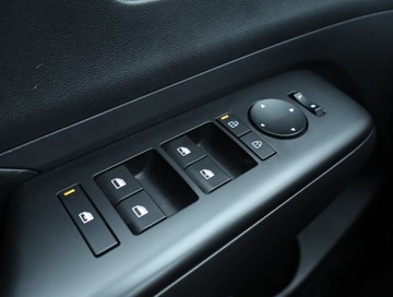 Hyundai Kona I Crossover Facelifting 1.0 T-GDI 120KM 2023 Hyundai Kona 1.0 T-GDI, Salon Polska, zdjęcie 12