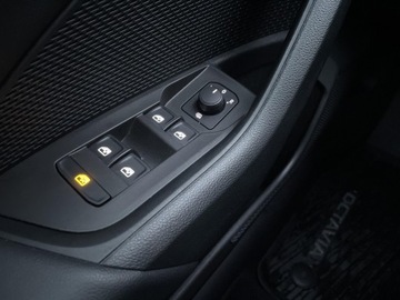 Skoda Octavia IV Liftback 1.5 TSI EVO 150KM 2023 Skoda Octavia Ambition ! Kamera Cofania ! Tempomat, zdjęcie 24