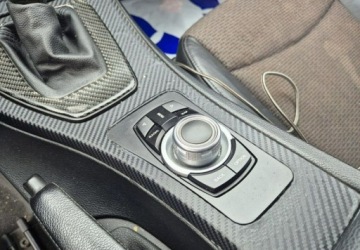 BMW Seria 3 E90-91-92-93 Limuzyna E90 318i 143KM 2009 BMW Seria 3 Automat KameraBogata wersja 2.0 Benzyna 143KM, zdjęcie 16