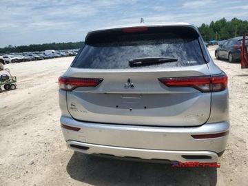 Mitsubishi Outlander III 2023 Mitsubishi Outlander 2023 r.,2,4L , 4x4 HYBRYDA PLUG - IN 2.4 Hybryda, zdjęcie 4