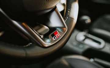 Toyota Hilux VIII Podwójna kabina Facelifting 2024 2.8 D-4D 204KM 2025 Toyota Hilux Zawieszenie Old Man Emu Wyciagarka Warn Oswietlenie Lazer N, zdjęcie 22