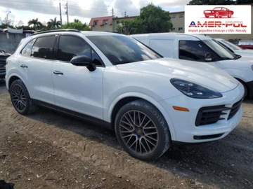 Porsche Cayenne III 2019 Porsche Cayenne 2019, 3.0L, 4x4, porysowany lakier