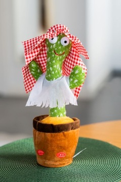 ТАНЦУЮЩИЙ ПОЮЩИЙ КАКТУС ПОВТОРЯЕТ ПОЛЬСКИЕ БОНУСЫ