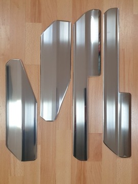 VRSTVA  PRAHY LIŠTA PRAHU OCEL NEREZ