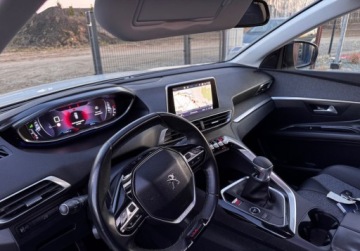 Peugeot 3008 II Crossover 1.2 PureTech 130KM 2019 Peugeot 3008 Rezerwacja 1.2 Benzyna 130KM, zdjęcie 17