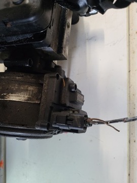 НАСОС ПОДВЕСКИ CITROEN C5 III X7 9654068680