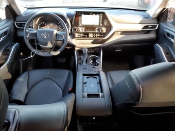 Toyota Highlander III 2021 Toyota Highlander 2021 TOYOTA HIGHLANDER XLE 3.5 Benzyna 295KM, zdjęcie 8