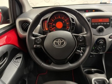 Toyota Aygo II Hatchback 5d 1.0 VVT-i 69KM 2015 Toyota Aygo 1.0 VVT-i X-play II (2014-) Toyota Ayg, zdjęcie 11