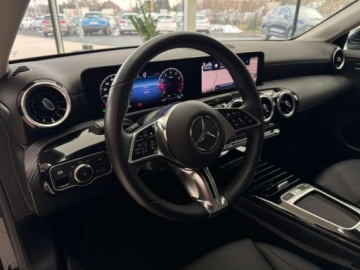 Mercedes CLA C118/X118 Coupe Facelifting 1.3 200 163KM 2024 Mercedes-Benz CLA 7G-DCT Kamera cofania CarPlayAndroid Auto LED FV23, zdjęcie 6