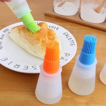 СИЛИКОНОВАЯ ЩЕТКА С КОНТЕЙНЕРОМ И ДОЗАТОРОМ МАСЛА ДЛЯ МЯСА НА ГРИЛЬ 60мл