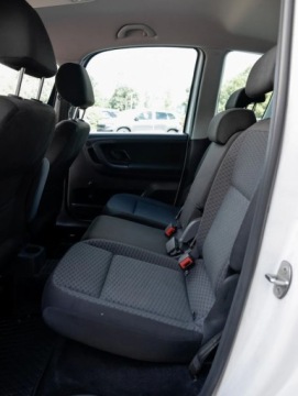 Skoda Roomster Mikrovan Facelifting 1.2 TDI CR DPF 75KM 2012 Skoda Roomster 1.2 TDI, grzane fotele, klima, duze radio 1.2 Diesel 75KM, zdjęcie 8