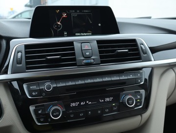 BMW Seria 3 F30-F31-F34 Touring Facelifting 2.0 320d 190KM 2017 BMW 3 320 d, 187 KM, Automat, Navi, Klima, zdjęcie 11