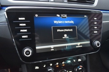 Skoda Superb III Kombi Facelifting 2.0 TSI 190KM 2021 Skoda Superb SalonPL Combi Style TSI 190KM DSG7 ACC Pakiety Matrix Alcanta, zdjęcie 19