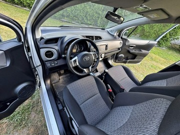 Toyota Yaris III Hatchback 5d Facelifting 1.33 Dual VVT-i 99KM 2014 Toyota Yaris 1,3 VVTi- 99KM B+G Kamera Cofania, zdjęcie 17