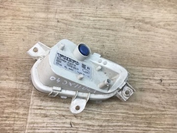 VOLVO V40 II XC40 HALOGEN LED DRL PRAVÝ 31323116