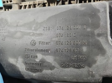 POUZDRO FILTRU VZDUCHU VW TRANSPORTER T4 074129601 074129607M 2.5 TDI