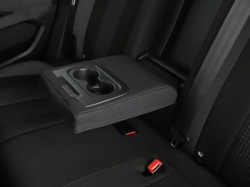 Peugeot 3008 II Crossover 1.5 BlueHDI 130KM 2018 Peugeot 3008 Virtual Navi Czujniki parkowania, zdjęcie 34