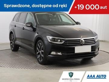 Volkswagen Passat B8 Variant 1.8 TSI BlueMotion Technology 180KM 2016 VW Passat 1.8 TSI, Salon Polska, Navi, Klima