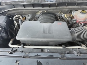 Chevrolet Suburban GMT900 2021 Chevrolet Suburban Premier 1LZ 2021 5.3 Benzyna 355KM, zdjęcie 8