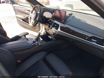 BMW Seria 5 G90-91 2023 BMW Seria 5 2023r, 530E, 2.0L, Hybrid 2.0 Benzyna 288KM, zdjęcie 9