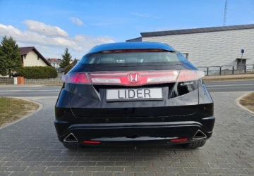 Honda Civic VIII Hatchback 3d 1.8 i-VTEC 140KM 2009 Honda Civic LIFT 1.8 140KM 6-Biegow Klima Czujniki Parkowania 1.8 Benzyna, zdjęcie 19