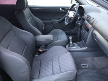 Audi A3 8L Hatchback 1.9 TDI PD 100KM 2002 Audi A3 1.9 TDI, Klima, Klimatronic,ALU, El. szyby, zdjęcie 8