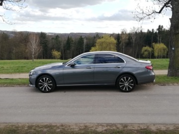 Mercedes Klasa E W214 Sedan Plug-In 2.0 300de 313KM 2023 Mercedes-Benz E 300e 4 Matic Hybryda Plug-in, zdjęcie 4