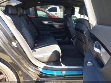 BMW Seria 7 G70 2022 BMW Seria 7 740 I 2022 3.0l 3.0 Benzyna 335KM, zdjęcie 12