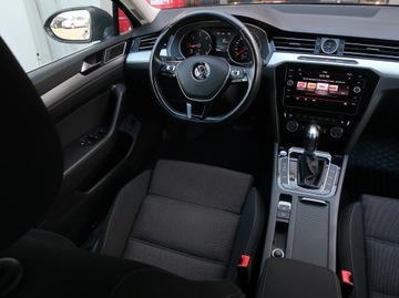 Volkswagen Passat B8 Variant 2.0 TDI 150KM 2015 VW Passat 2.0 TDI, Automat, Navi, Klima, zdjęcie 6