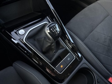 Volkswagen Golf VIII Hatchback 1.5 TSI EVO 150KM 2023 Volkswagen Golf 1.5TSI 150KM Style (Bezwypadkowa,, zdjęcie 25