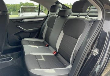 Skoda Rapid II Liftback Facelifting 1.0 TSI 110KM 2019 Skoda RAPID 1.0 TSI 110 KM 6 bieg.manual Ambition Benzyna 110KM, zdjęcie 21
