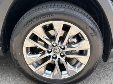 Toyota RAV4 V SUV Facelifting 2.5 Hybrid Dynamic Force 222KM 2025 Executive 2.5 Hybrid AWD 222KM | Tempomat adaptacyjny!, zdjęcie 15