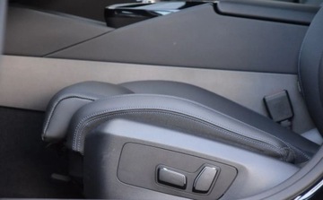 BMW Seria 5 G90-91 2023 BMW Seria 5 BMW 520d SedanPakiet sportowy MKamery 360Dostepne w BMW TEAM, zdjęcie 23