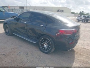 Mercedes GLC C253 2021 Mercedes-Benz GLC 2021 MERCEDES-BENZ GLC 300 4MATIC COUPE 2.0 Benzyna 255KM, zdjęcie 3