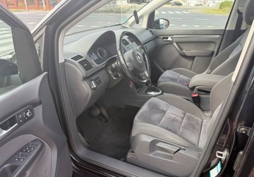 Volkswagen Touran II 2.0 TDI 140KM 2015 Volkswagen Touran 2.0Tdi DSG 7-mio osobowy MAX Opcja 2.0 Diesel 140KM, zdjęcie 13