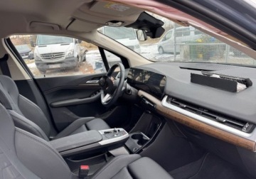 BMW Seria 2 G42-U06 Active Tourer 1.5 218i 136KM 2023 BMW Seria 2 Active Tourer Luxury Line 2023r czarna skora LED navi kamera, zdjęcie 4