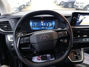 Toyota Proace II Furgon Medium 2.0 D-4D 177KM 2024 Toyota PROACE VERSO 2.0 D4-D Long Family Toyota Pr, zdjęcie 22