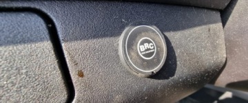 Mitsubishi Outlander II 2011 Mitsubishi Outlander 2011r, 2.4 LPG. AUTOMAT. Przetarty lewy bok. Jezdzi., zdjęcie 9