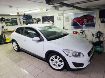 Volvo C30 Hatchback 3d Facelifting 1.6 D DRIVe 109KM 2011 Volvo C30 ___Limited White Edition___1.6D DRIVe 109KM___R-Design___ 1.6, zdjęcie 35