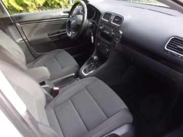 Volkswagen Golf VI Variant 1.6 TDI-CR DPF BlueMotion 105KM 2010 Volkswagen Golf Automat Bluemotion, zdjęcie 7